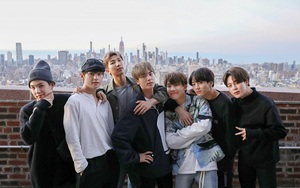 Dân tình cười xỉu trước màn tung mũ trúng mặt của RM BTS