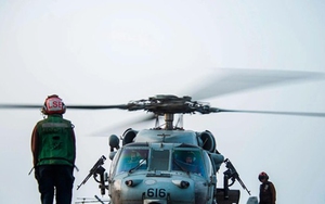 Hải quân Mỹ tạm dừng các chuyến bay sau các vụ rơi máy bay ở California