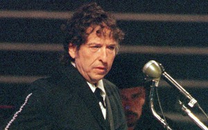 Đĩa đơn của Bob Dylan được bán với giá 1,77 triệu USD