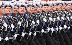 TOÀN CẢNH Lễ diễu binh vĩ đại của nước Nga trên Quảng trường Đỏ