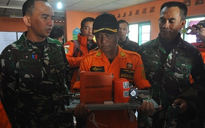 Rơi trực thăng cứu hộ tại Indonesia, 8 người thiệt mạng