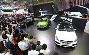 Mercedes-Benz ra mắt C-Class mới tại Triển lãm ô tô Việt Nam 2017