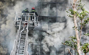 Sập tầng 1 ngôi nhà đang cháy, chiến sĩ phòng cháy chữa cháy hy sinh