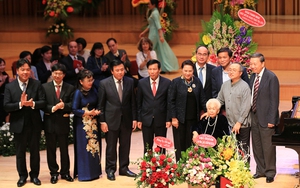 NSND Đặng Thái Sơn: Mẹ tôi có lúc quyết liệt, 'thét ra lửa'