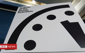 Vì sao các nhà khoa học nguyên tử vặn đồng hồ Ngày tận thế nhích thêm 30 giây?