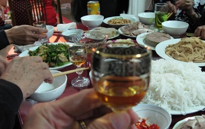 Những cảnh báo và cách xử lý ngộ độc rượu bia ngày Tết Nguyên đán