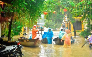 Không khí lạnh tăng cường, đêm 2/10, Nam Trung Bộ tiếp tục mưa lớn, dông lốc