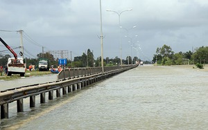 Không khí lạnh mạnh, Miền Trung còn ngập lụt, Hà Nội mưa rào lạnh 13 độ C