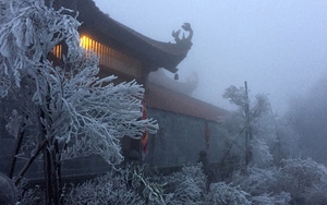 Áp thấp nhiệt đới suy yếu, miền Bắc rét đậm, Mẫu Sơn âm độ, núi cao xuất hiện băng tuyết