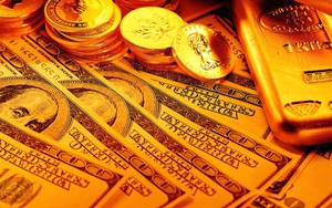 Giá vàng hôm nay 4/6: Lao dốc theo thế giới?