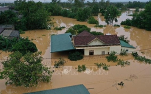 Lũ các sông miền Trung Tây Nguyên đang lên, không khí lạnh gây mưa tại miền Bắc