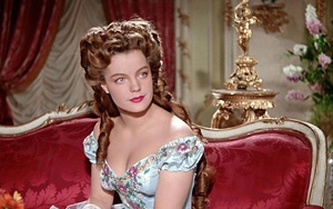 Bộ ảnh của Hoàng hậu Sisi: Vén bức màn về một huyền thoại