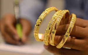 Giá vàng trong nước đang cao hơn từ 3,2 - 4,1 triệu đồng/lượng so với thế giới