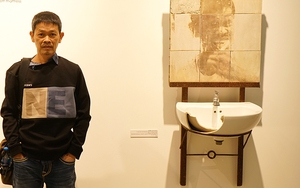 Triển lãm 'Chân dung nệm': Hành trình của êm ái và dằn vặt