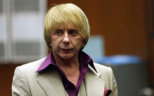 Nhà sản xuất âm nhạc huyền thoại Phil Spector qua đời vì Covid-19 khi đang thụ án