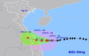 Sáng 12/9, bão số 5 đổ bộ đất liền các tỉnh Trung Trung Bộ