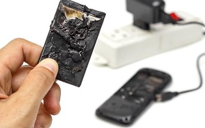 Điện thoại phát nổ khi học online, cháu bé học sinh lớp 5 tử vong thương tâm