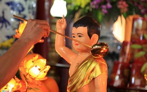 Đại lễ Phật đản: Thực hành nghi lễ tắm Phật thế nào?