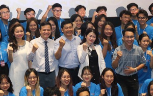 Lễ ra quân tình nguyện viên phục vụ LHP Quốc tế Hà Nội