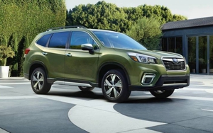 Subaru Forester giá dưới 900 triệu trong tháng 10
