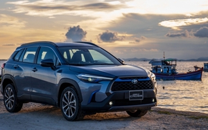 Chờ giảm phí trước bạ hay xuống tiền mua xe?