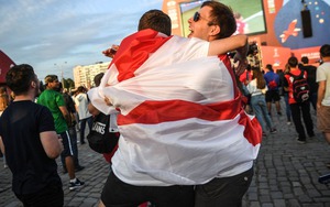 Chàng trai Anh được tặng vé bán kết World Cup vì nói thật về nước Nga