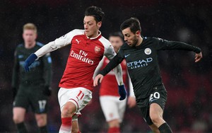 Video bàn thắng Arsenal 0-2 Man City: Sterling và Bernardo Silva rực sáng