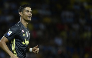 Ronaldo không dự Gala, Salah và Modric sẽ tranh The Best?