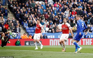 VIDEO bàn thắng Leicester 3-0 Arsenal: Vardy trừng phạt 'Pháo thủ'