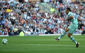 VIDEO Burnley 1-3 Arsenal: Aubameyang tỏa sáng với một cú đúp