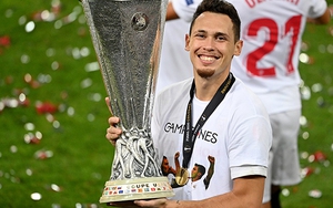 Chuyển nhượng MU 3/10: Diogo Dalot sắp đến Milan, chọn sao Sevilla thay Dembele