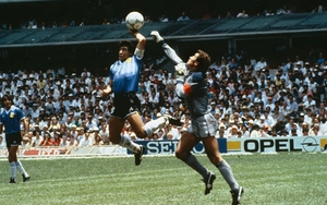 Diego Maradona: Câu chuyện về ma túy, mafia, Chúa trời và niềm kiêu hãnh của Napoli