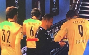 Guardiola bối rối khi trọng tài xin chữ ký của Haaland sau trận