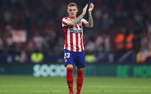 Chuyển nhượng MU 5/8: MU sẽ sớm xong vụ Trippier. Lindelof cảnh báo Varane