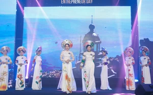 Top 26 Hoa khôi Nam Bộ trình diễn áo dài trước đêm chung kết