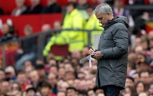Mourinho: 'Thời buổi này, đến đi vệ sinh cũng có thể bị gãy chân'