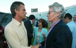 Mourinho tri ân người bố vừa qua đời theo cách đặc biệt