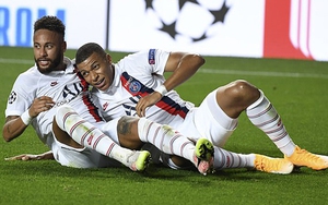 Atalanta 1-2 PSG: Ngược dòng ngoạn mục phút bù giờ, PSG sánh ngang MU 1999