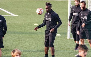 Balotelli tập luyện cùng CLB hạng 4 tại Italy