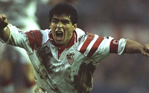 Diego Maradona và những năm tháng đáng quên trong sự nghiệp tại Sevilla