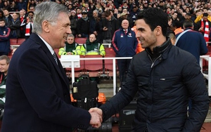 Arsenal khao khát một HLV giàu kinh nghiệm