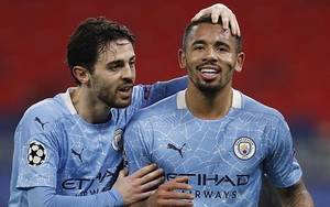 Gladbach 0-2 Man City: Bernardo Silva tỏa sáng, Man City thắng 19 trận liên tiếp