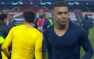 Mbappe từ chối cơ hội đổi áo với Messi