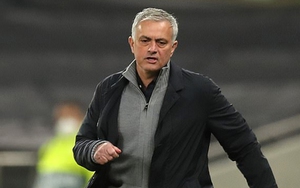 Mourinho: 'Tôi nhìn lên Top 4, chứ không nhìn xuống Arsenal'