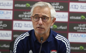 HLV của UAE vẫn chưa 'sướng' dù thắng Malaysia 4-0