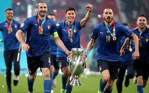 Những cận vệ siêu cấp của nhà vua Ý