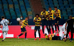 Messi lại khiến CĐV trầm trồ vì tài đá phạt tại Copa America