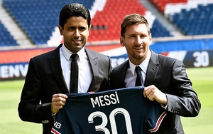 Chủ tịch PSG: 'Hy vọng Messi không đòi tăng lương'