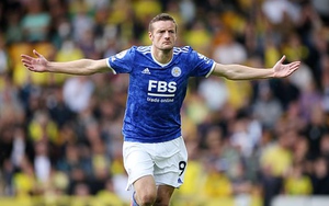 Norwich 1-2 Leicester: 'Bầy cáo' thắng nhọc vì sai lầm hàng thủ