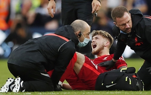 Leeds 0-3 Liverpool: Thắng đậm nhưng mất Harvey Elliott vì gãy cổ chân